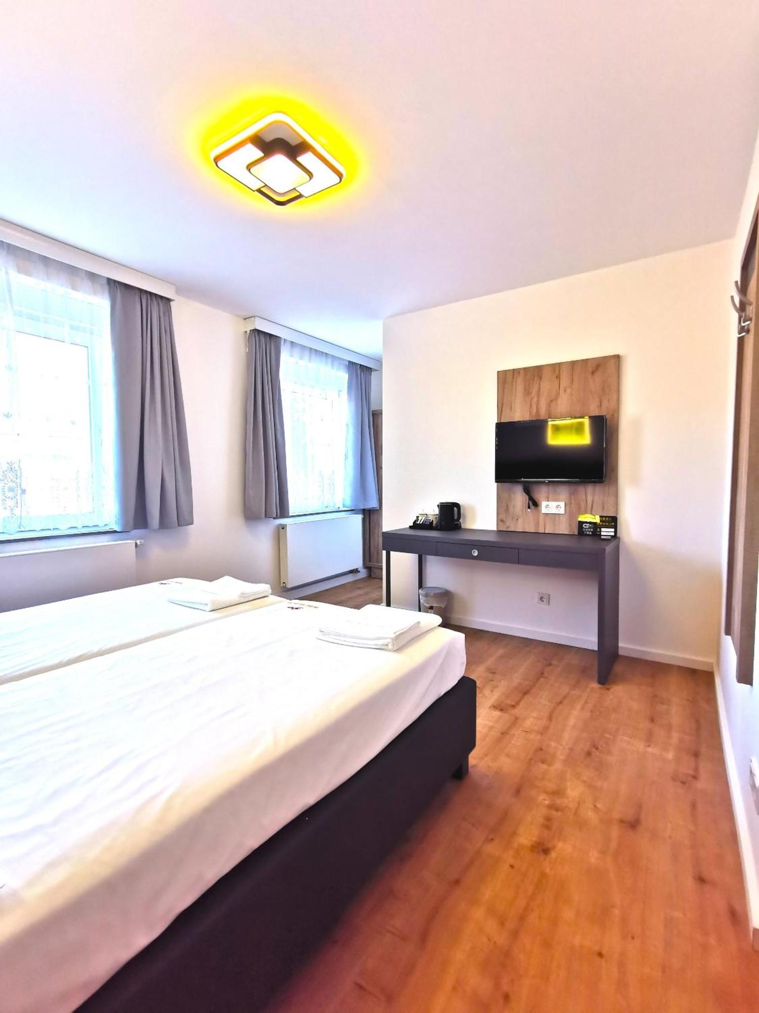 Home Inn Hotel 多尔马根 外观 照片