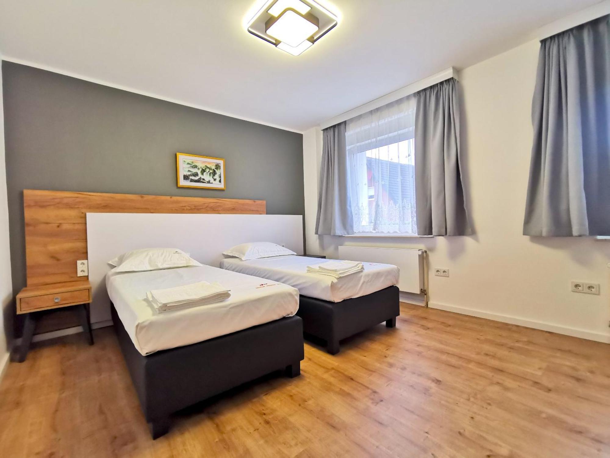 Home Inn Hotel 多尔马根 外观 照片