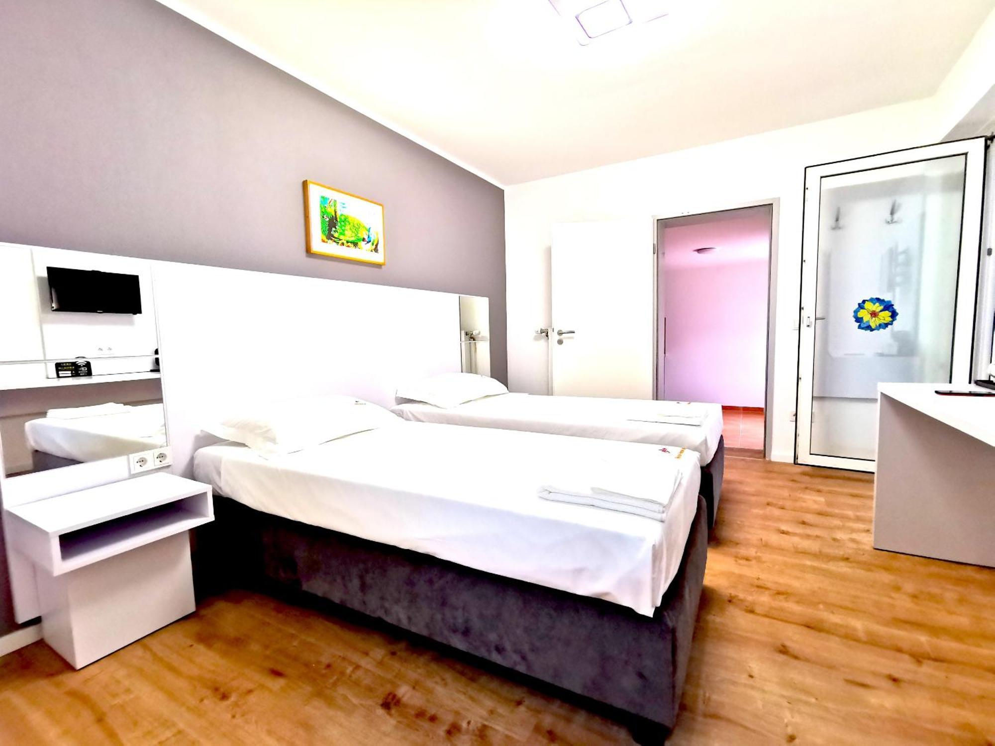 Home Inn Hotel 多尔马根 外观 照片